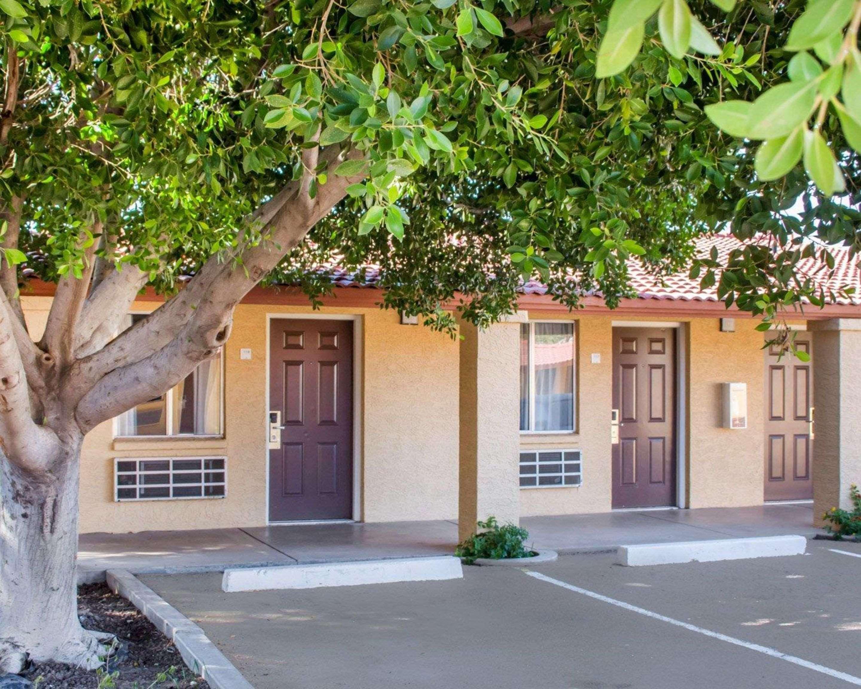 Rodeway Inn Old Town Scottsdale Exterior photo